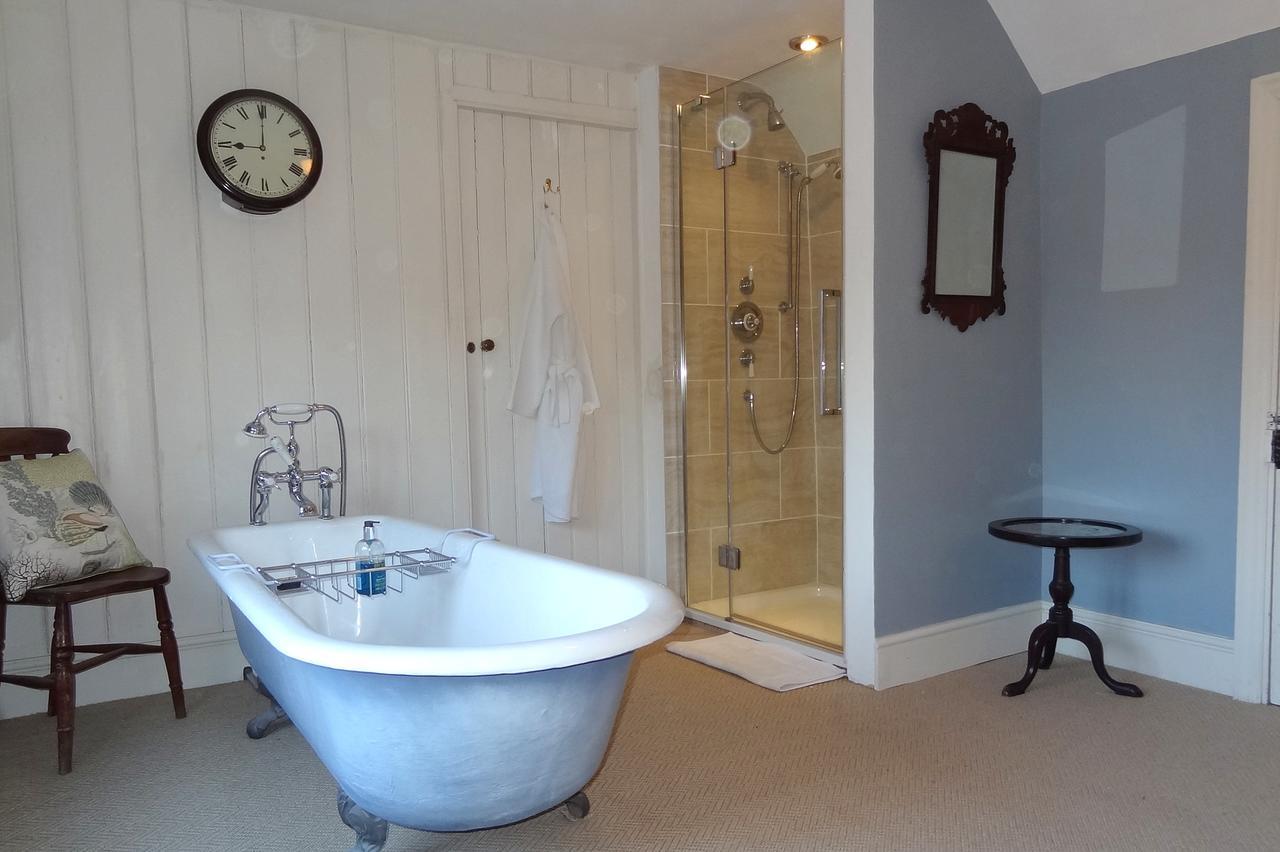 Huxham Farmhouse Bed and Breakfast East Pennard Exteriör bild