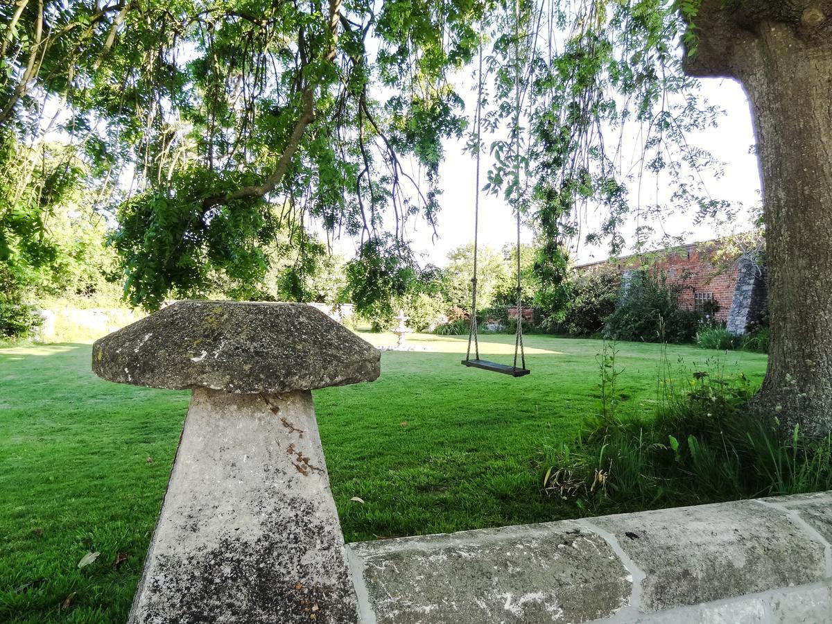 Huxham Farmhouse Bed and Breakfast East Pennard Exteriör bild