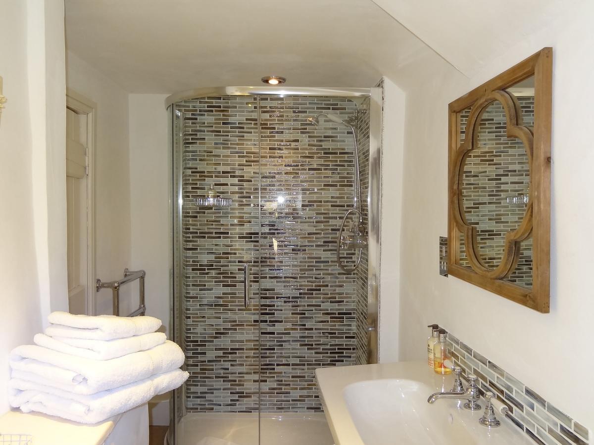 Huxham Farmhouse Bed and Breakfast East Pennard Exteriör bild