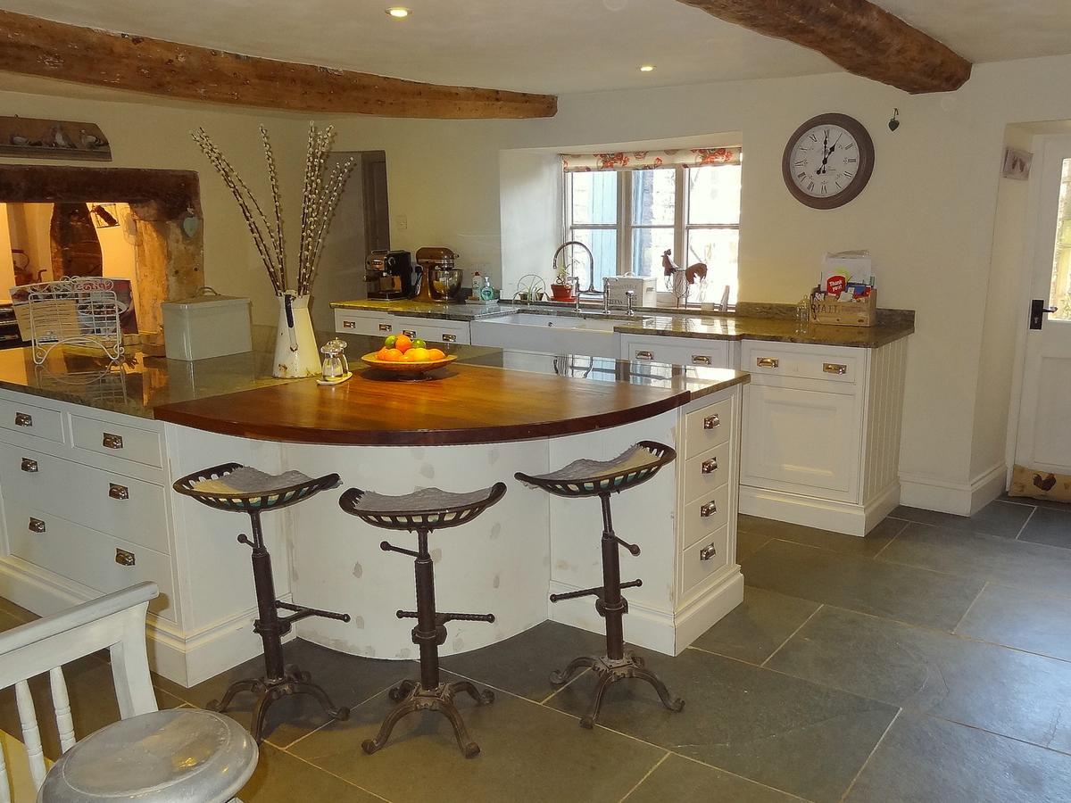 Huxham Farmhouse Bed and Breakfast East Pennard Exteriör bild