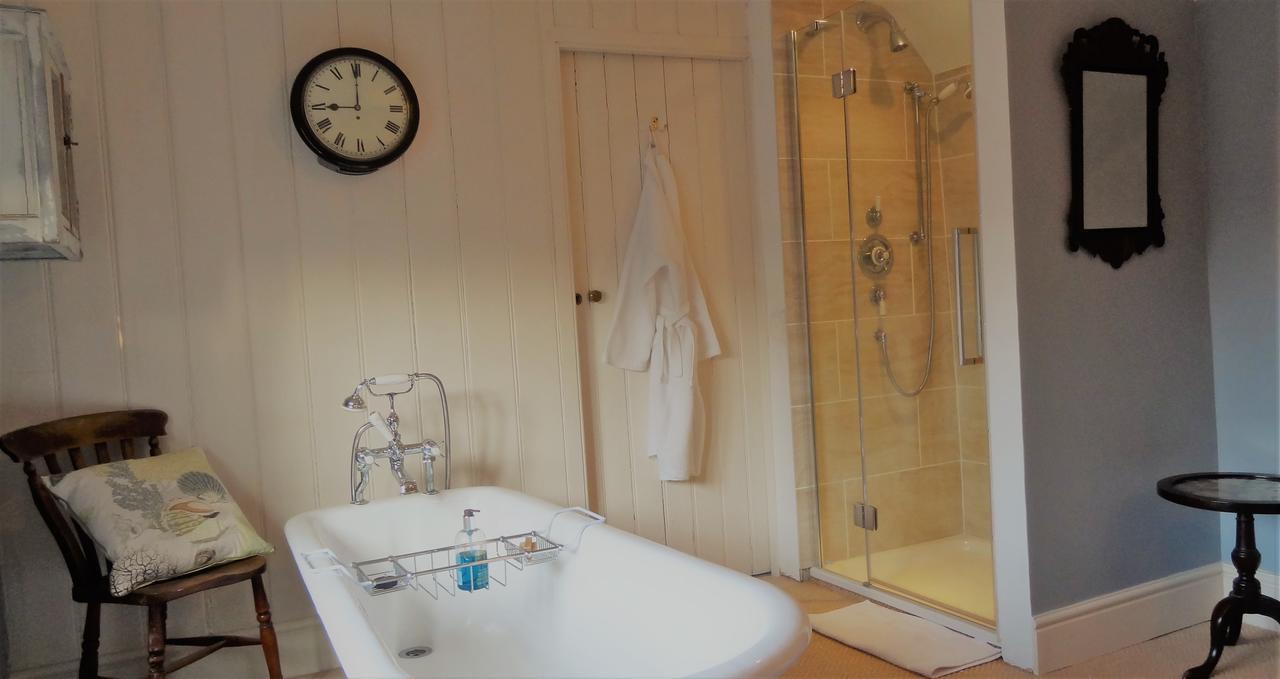 Huxham Farmhouse Bed and Breakfast East Pennard Exteriör bild