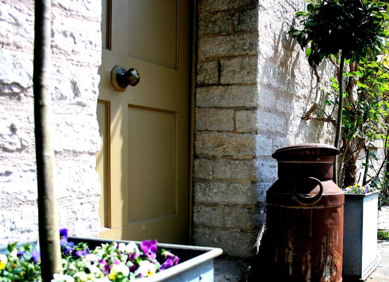 Huxham Farmhouse Bed and Breakfast East Pennard Exteriör bild
